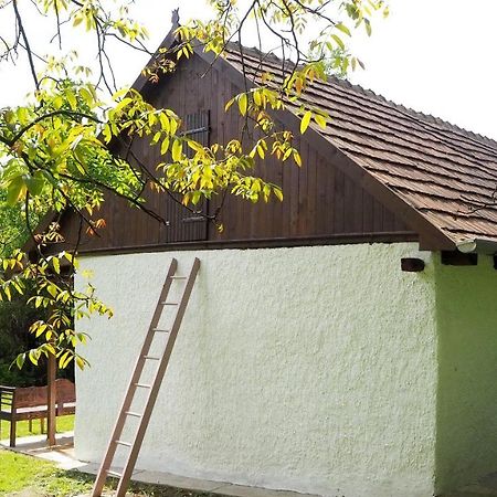 Villa Van Egy Haz Erdohorvati Exterior foto